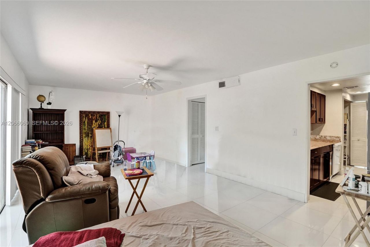 2999 Lakewood Ln, Hollywood, FL 33021 Photo