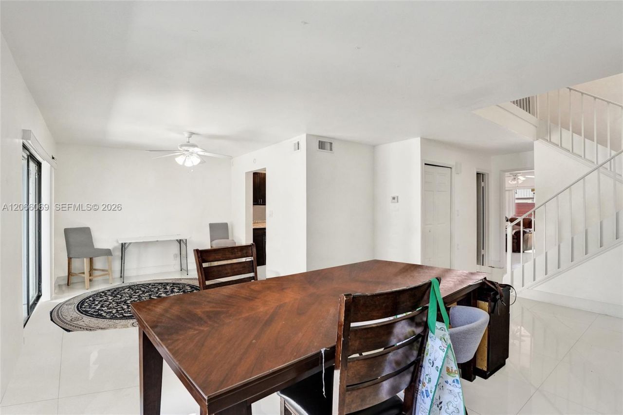 2999 Lakewood Ln, Hollywood, FL 33021 Photo