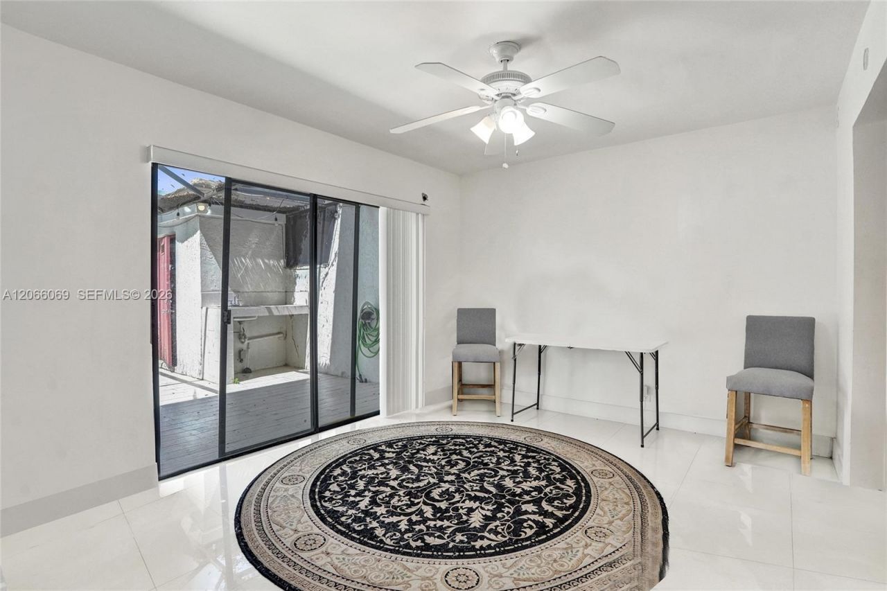 2999 Lakewood Ln, Hollywood, FL 33021 Photo