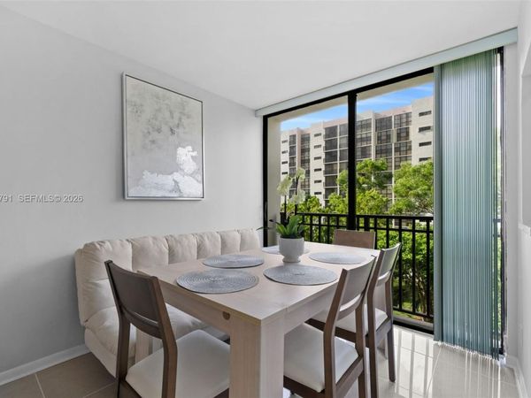 17021 N Bay Rd , Unit 425, Sunny Isles Beach, FL 33160