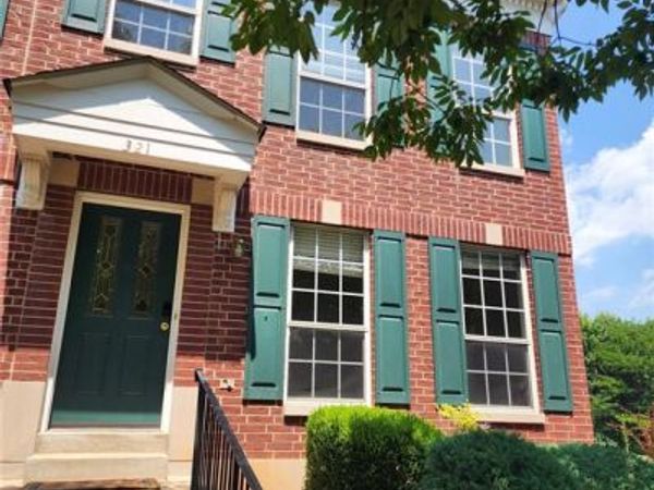 321 Heritage Commons Circle , O'Fallon, MO 63368