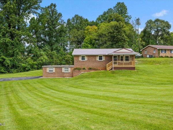 202 Forrest Drive, Jonesborough, TN 37659