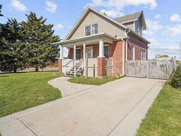 1612 Bryn Mawr AVENUE, Mount Pleasant, WI 53403