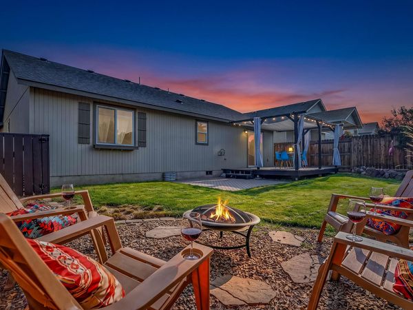 3595 SW Pumice Place, Redmond, OR 97756