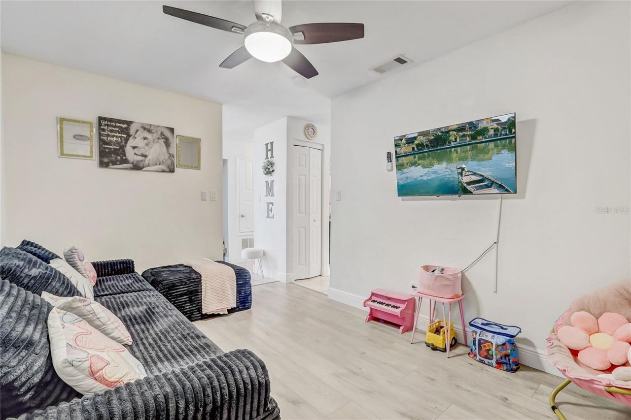 8691 Contoura Drive, Orlando, FL 32810 Photo