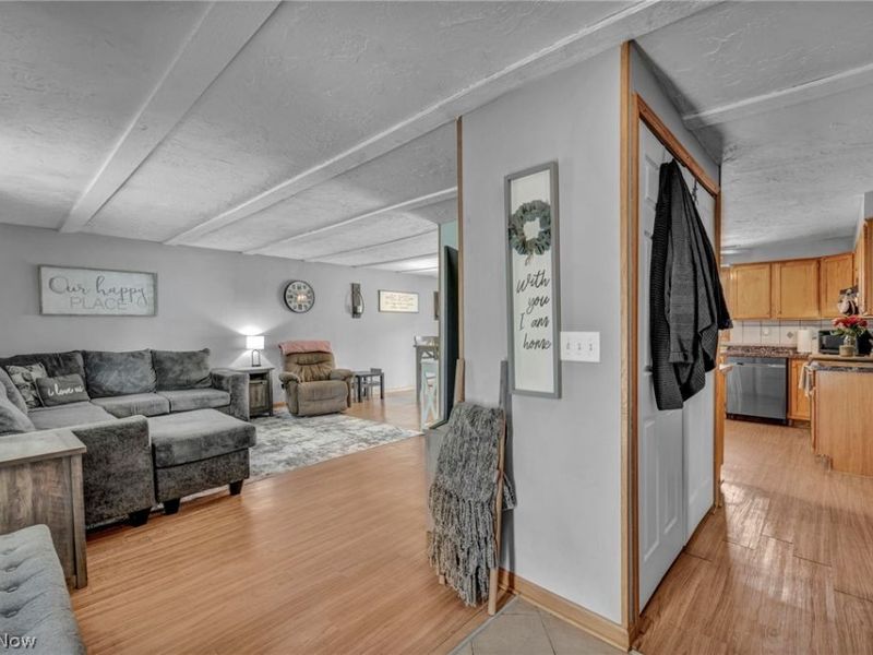 4425 Queen Anne Avenue , Lorain, OH 44052 Photo 17