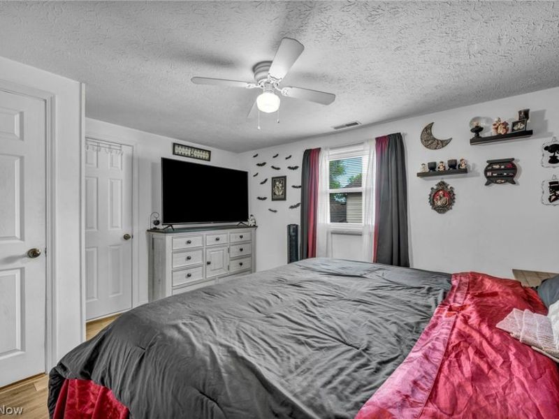 4425 Queen Anne Avenue , Lorain, OH 44052 Photo 28