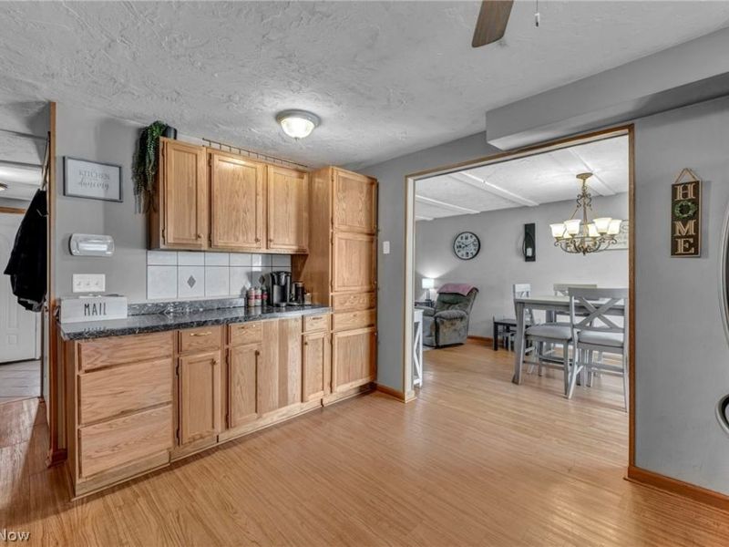 4425 Queen Anne Avenue , Lorain, OH 44052 Photo 32