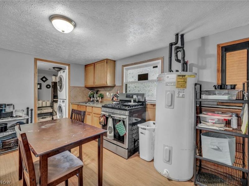 4425 Queen Anne Avenue , Lorain, OH 44052 Photo 34