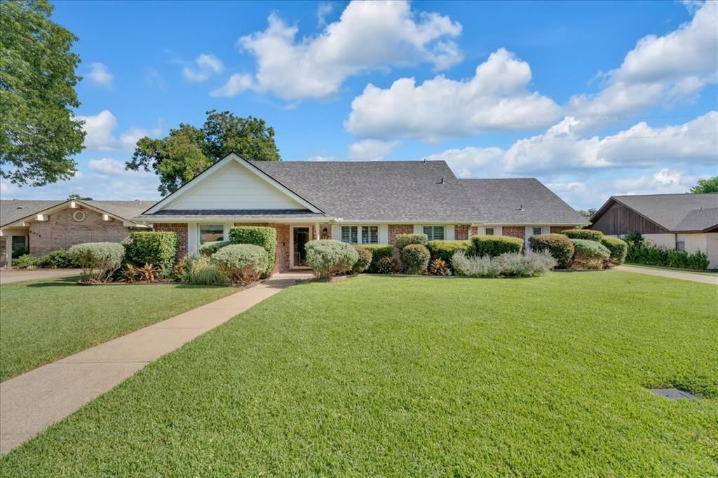 4412 Fiesta Circle E, Fort Worth, TX 76133 Main Photo