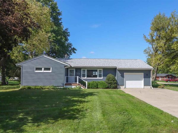 805 31st Ave, Middle Amana, IA 52203