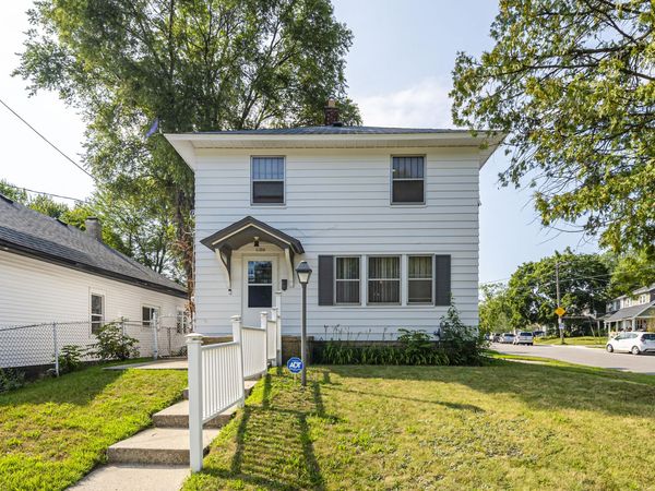 1100 Dickinson Street SE, Grand Rapids, MI 49507