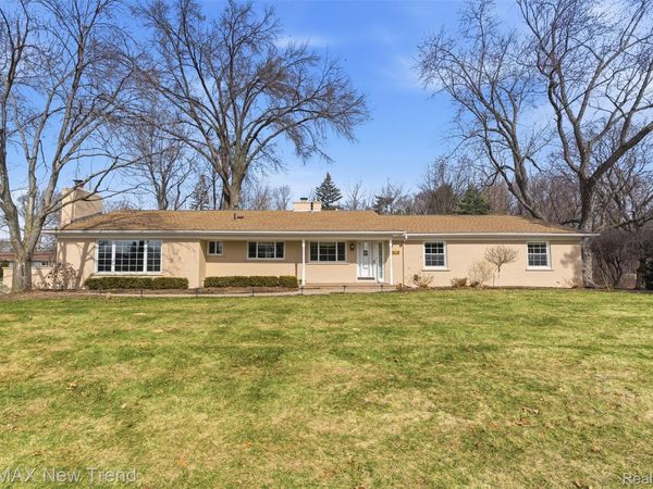 1043 Westview Road , Bloomfield Hills, Mi 48304