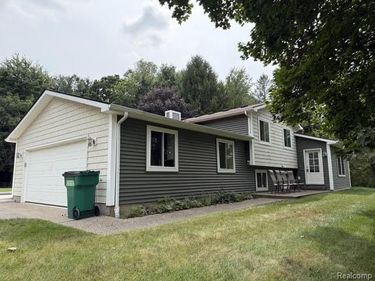 3595 Davison Lake Road, Brandon Township, Mi 48462