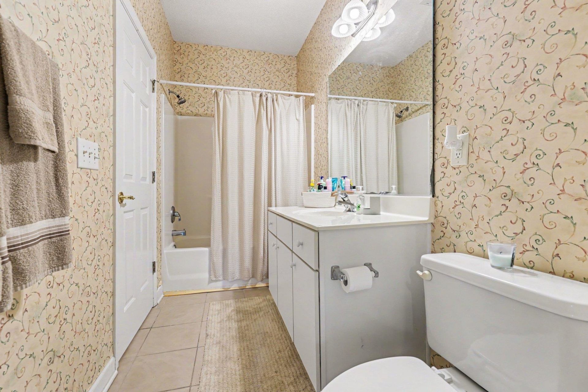 5750 Oyster Catcher Dr. Photo 18