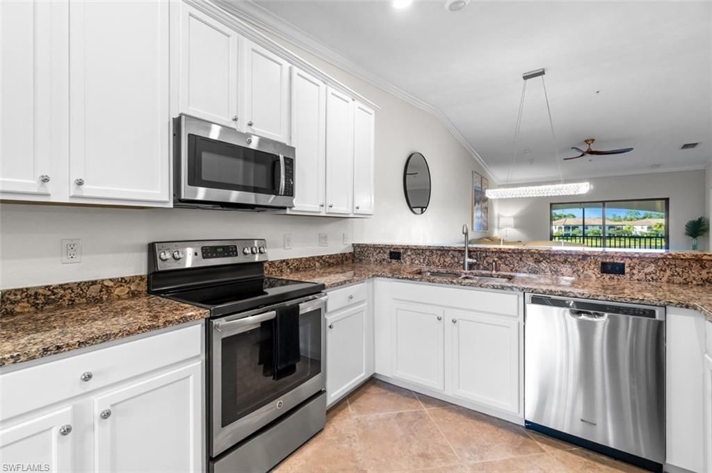 9529 Avellino Way, Unit 2825, Naples, FL 34113 Photo