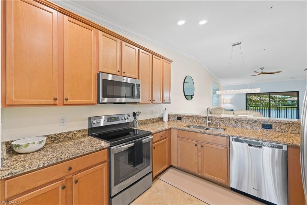 9529 Avellino Way, Unit 2825, Naples, FL 34113 Photo