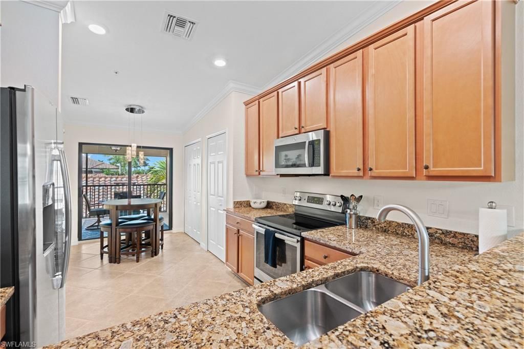 9529 Avellino Way, Unit 2825, Naples, FL 34113 Photo