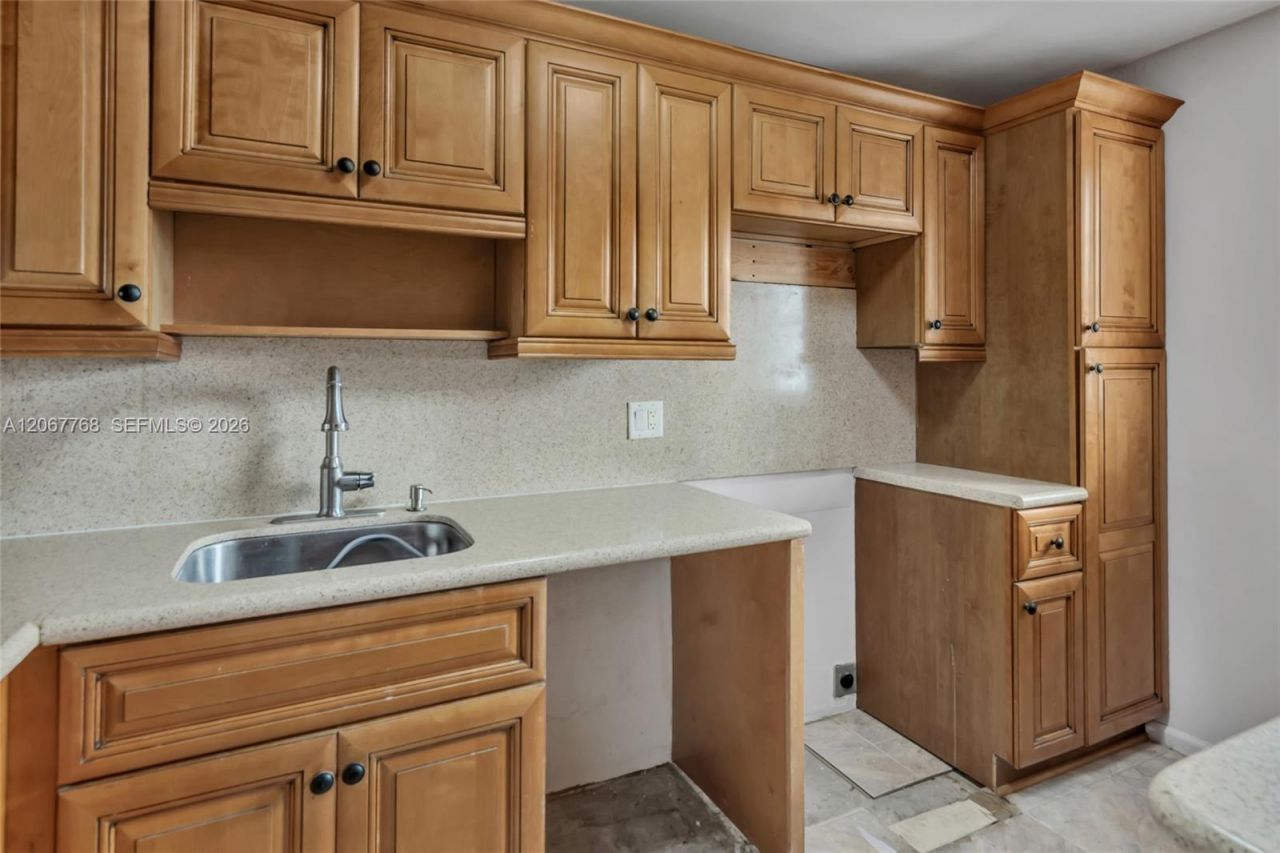 28 Yacht Club Dr , Unit 202, North Palm Beach, FL 33408 Photo