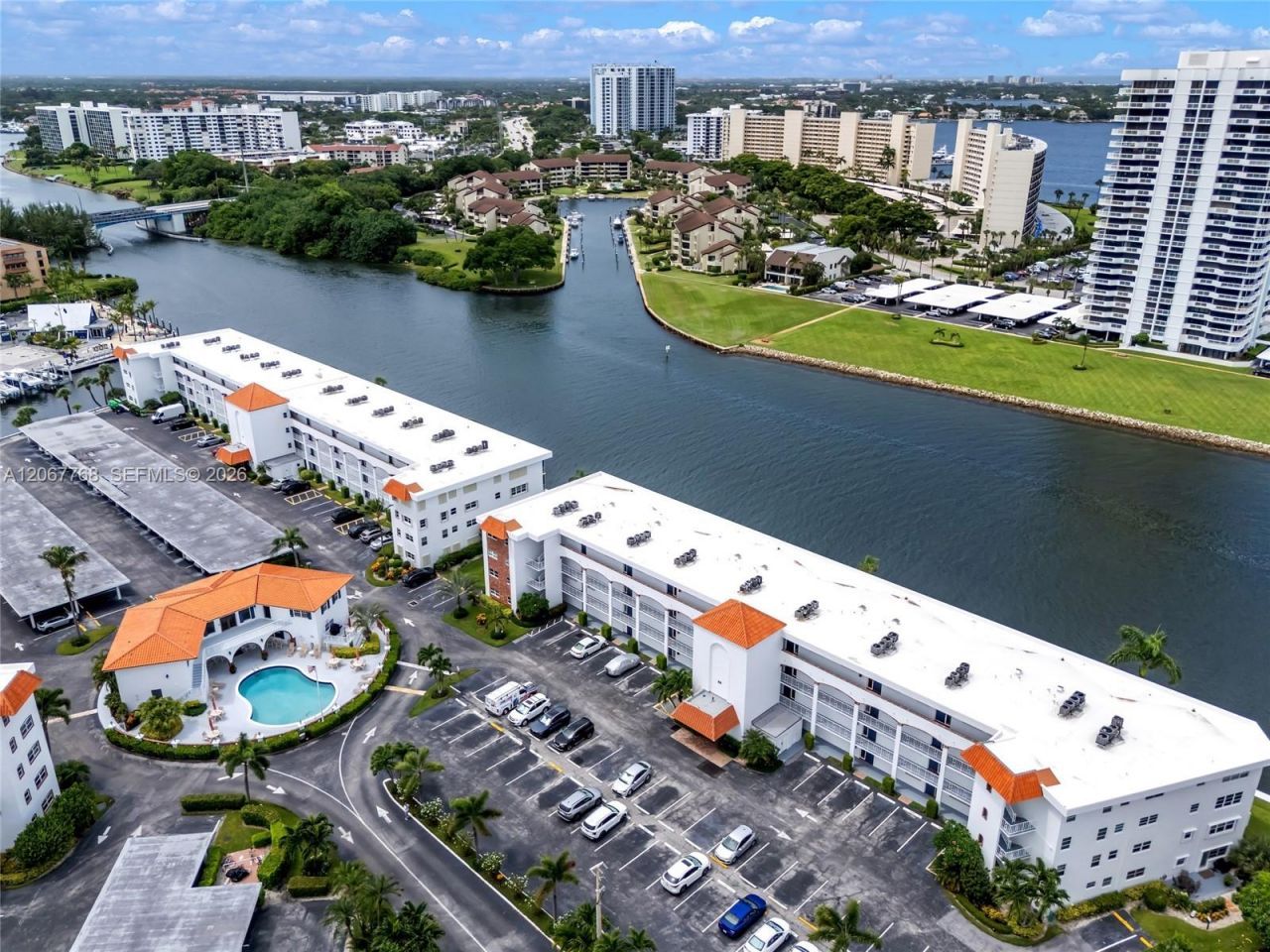 28 Yacht Club Dr , Unit 202, North Palm Beach, FL 33408 Photo