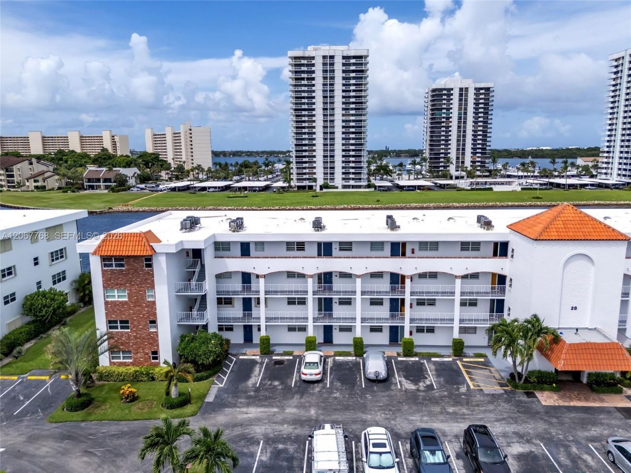 28 Yacht Club Dr , Unit 202, North Palm Beach, FL 33408 Photo