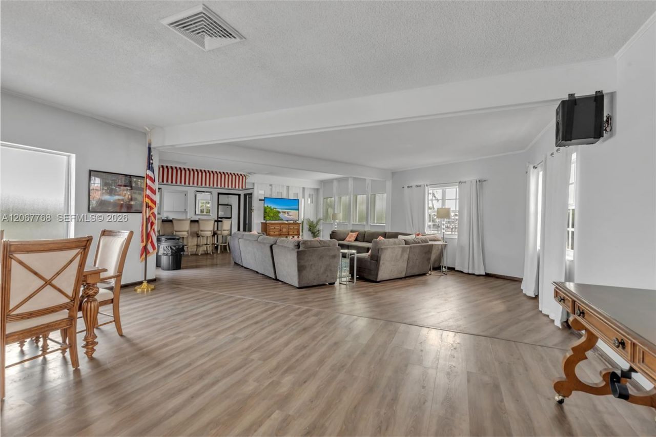 28 Yacht Club Dr , Unit 202, North Palm Beach, FL 33408 Photo