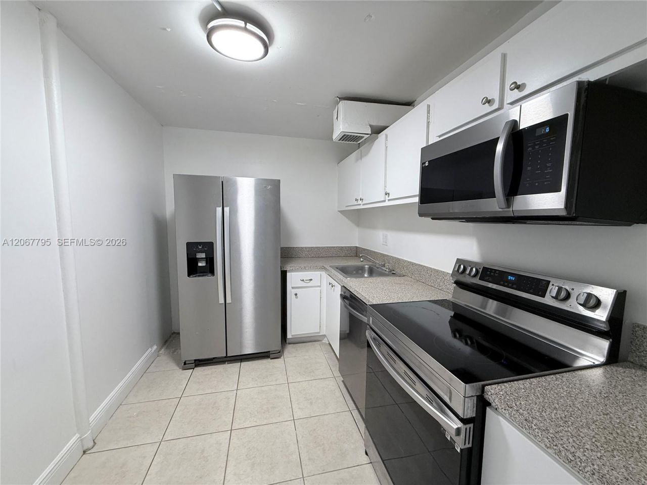 1800 Sans Souci Blvd, Unit 426, North Miami, FL 33181 Photo