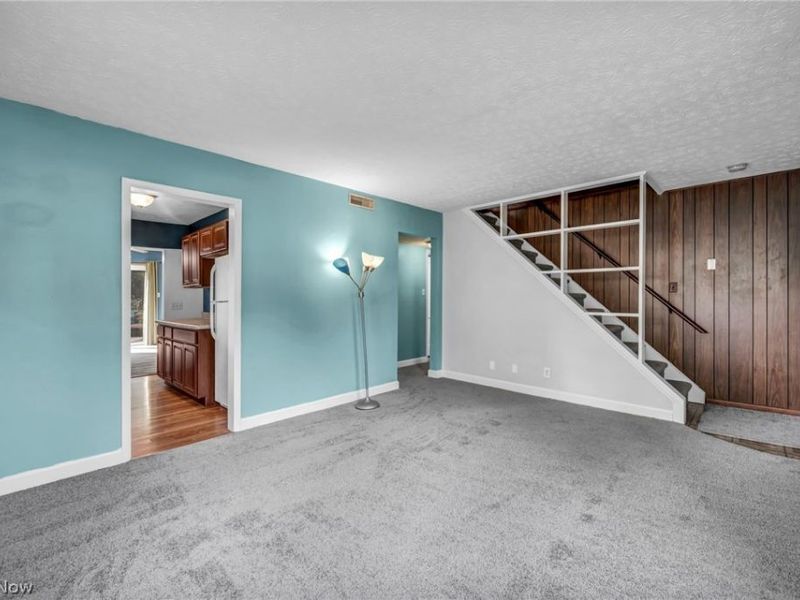 2139 Suncrest Circle , Cuyahoga Falls, OH 44221 Photo 15