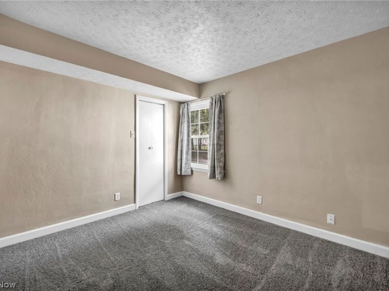 2139 Suncrest Circle , Cuyahoga Falls, OH 44221 Photo 32