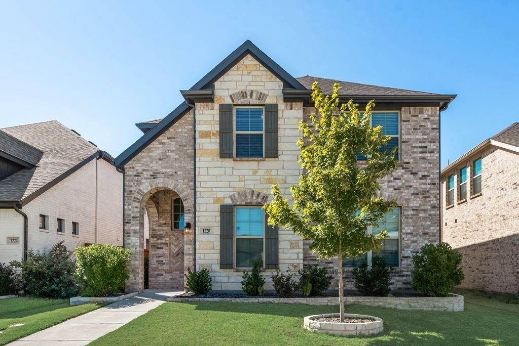 1220 Canuela Way, Justin, TX 76247 Main Photo