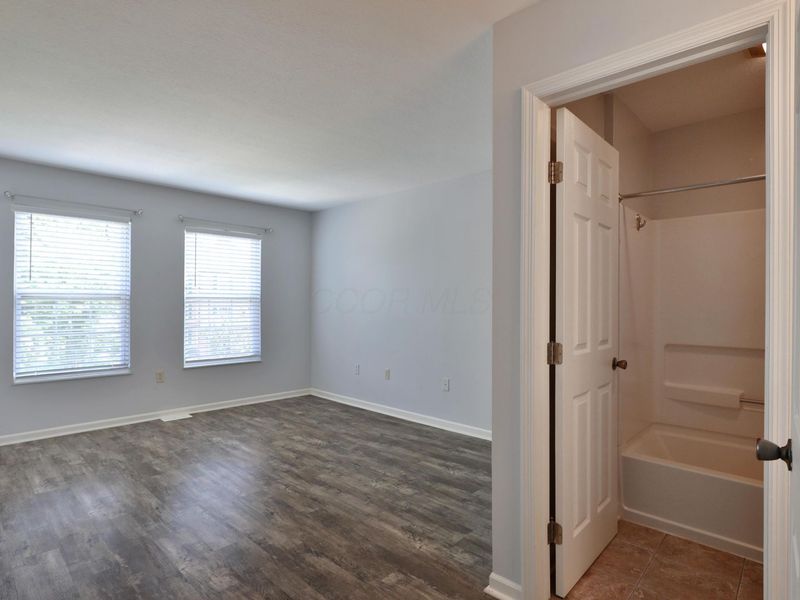 3011 Sunset Drive , Unit F, Columbus, OH 43202 Photo 18