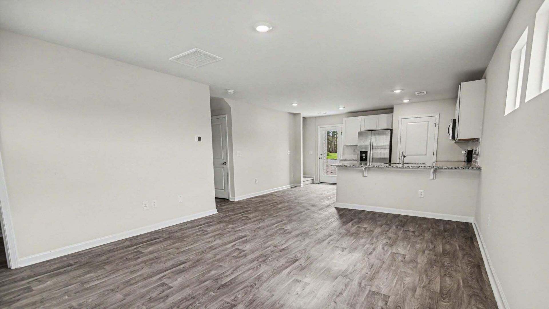 124 Hale Road Photo 2