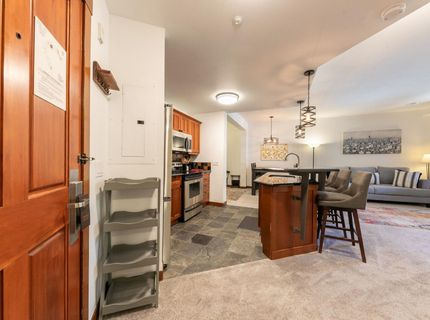 1850 Village South Road, Unit #308, Olympic Valley, CA 96146 Photo