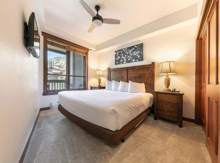 1850 Village South Road, Unit #308, Olympic Valley, CA 96146 Photo