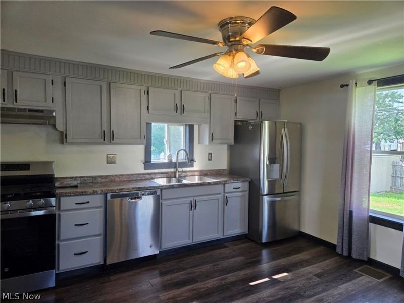 416 W Pennsylvania Avenue, Sebring, OH 44672 Photo 12
