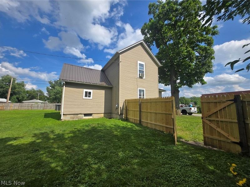416 W Pennsylvania Avenue, Sebring, OH 44672 Photo 4