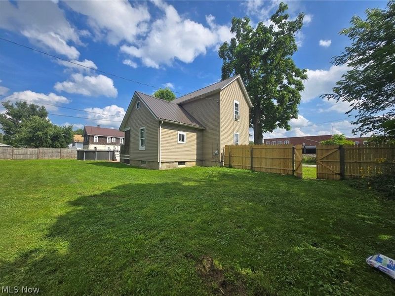 416 W Pennsylvania Avenue, Sebring, OH 44672 Photo 5