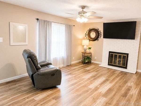 410 Cedarwood St Street, Hot Springs, AR 71901