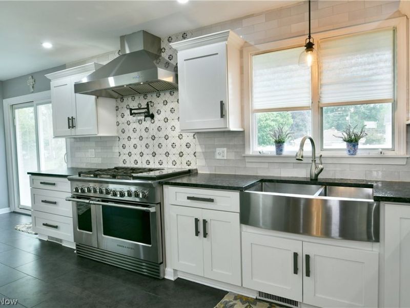 2387 Country Lane, Poland, OH 44514 Photo 11