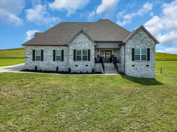 1301 Whiteside Hill Rd , Wartrace, TN 37183