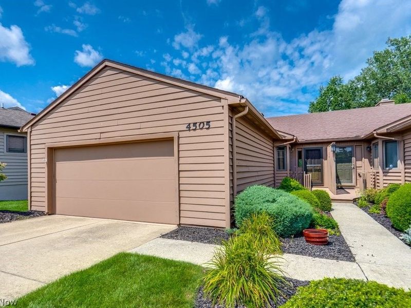 4505 Oakhill Boulevard, Lorain, OH 44053 Photo 2