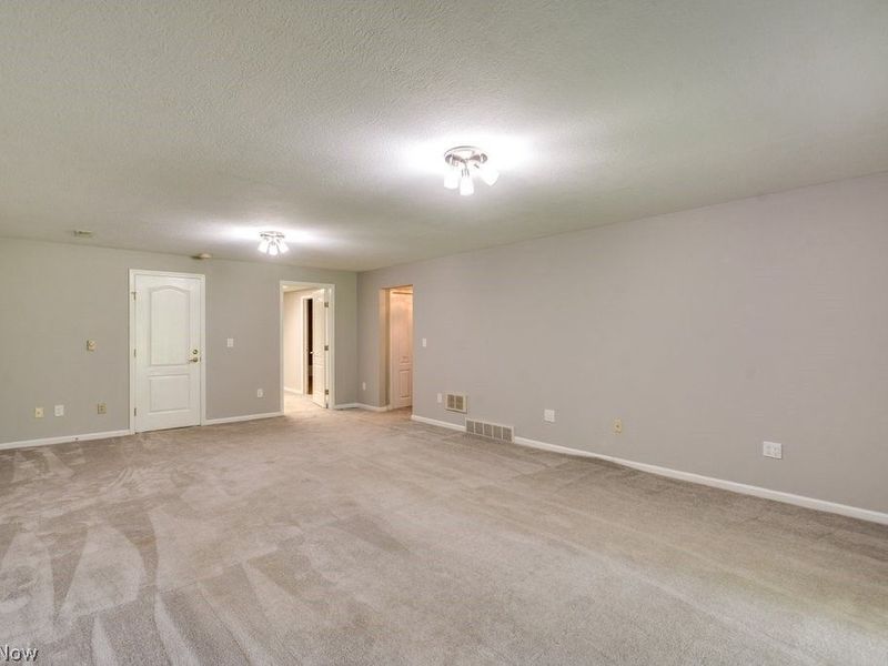 4505 Oakhill Boulevard, Lorain, OH 44053 Photo 35