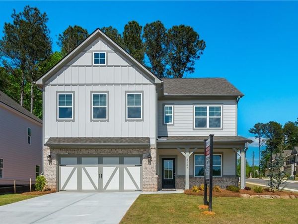 5587 Overview Drive , Flowery Branch, GA 30542