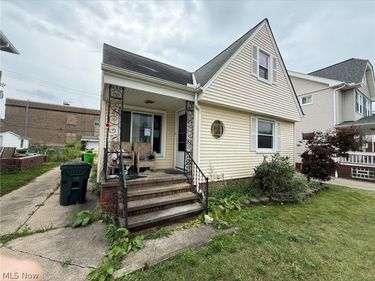9512 Dorothy Avenue, Garfield Heights, OH 44125