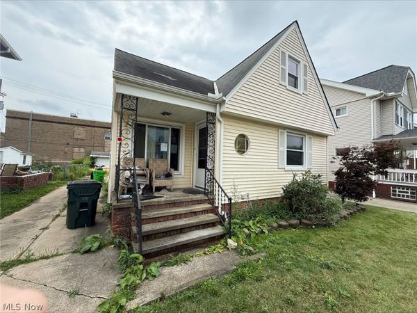 9512 Dorothy Avenue , Garfield Heights, OH 44125