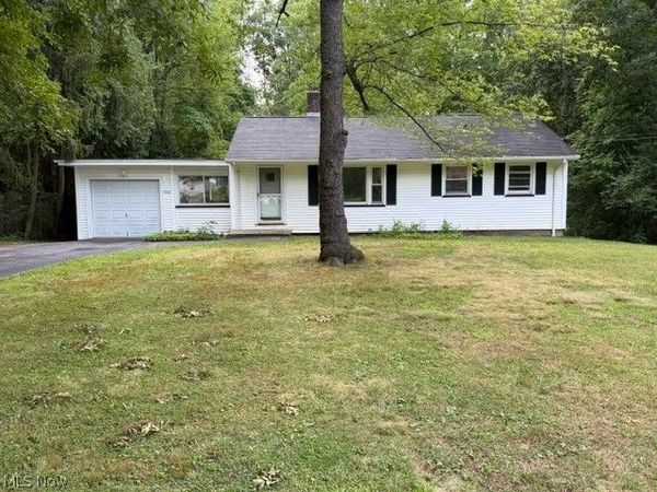 5567 Valley Lane , Solon, OH 44139