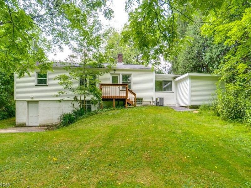 5567 Valley Lane, Solon, OH 44139 Photo 2
