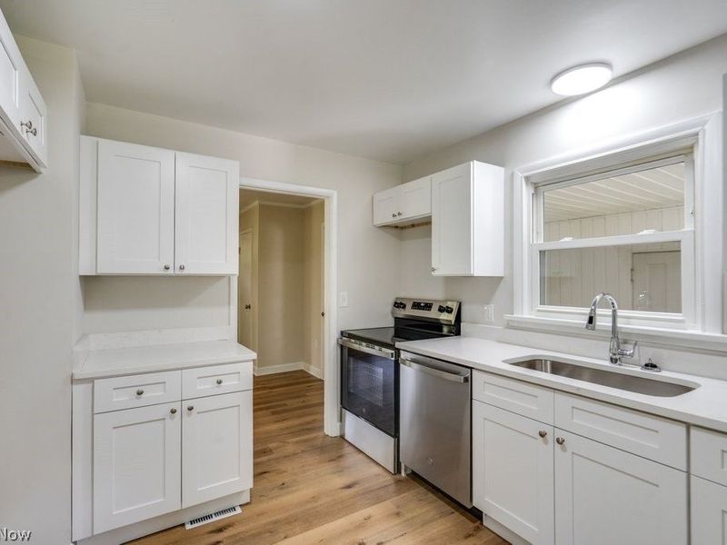 5567 Valley Lane, Solon, OH 44139 Photo 8