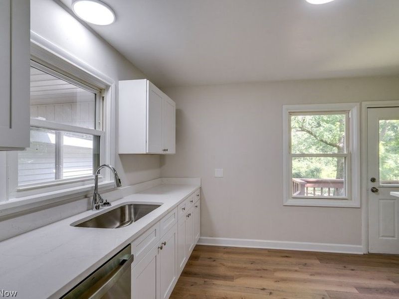 5567 Valley Lane, Solon, OH 44139 Photo 9
