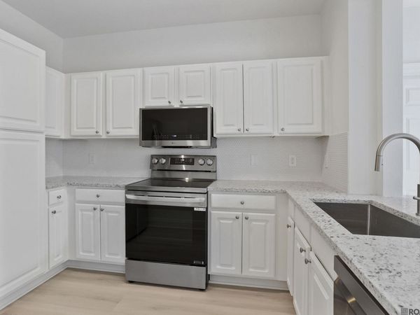 5165 Etta St, Unit #8E, Baton Rouge, LA 70820